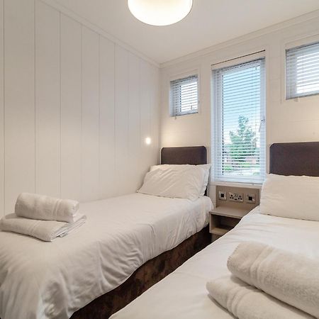 Norfolk Woods Resort And Spa Narborough  Екстер'єр фото