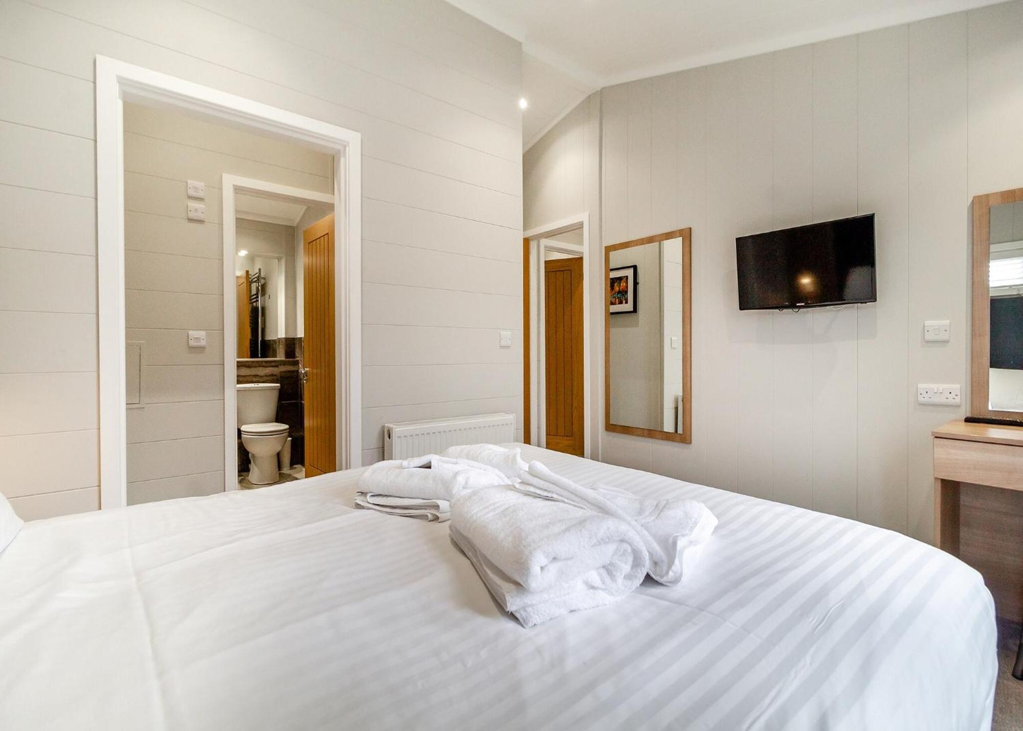 Norfolk Woods Resort And Spa Narborough  Екстер'єр фото