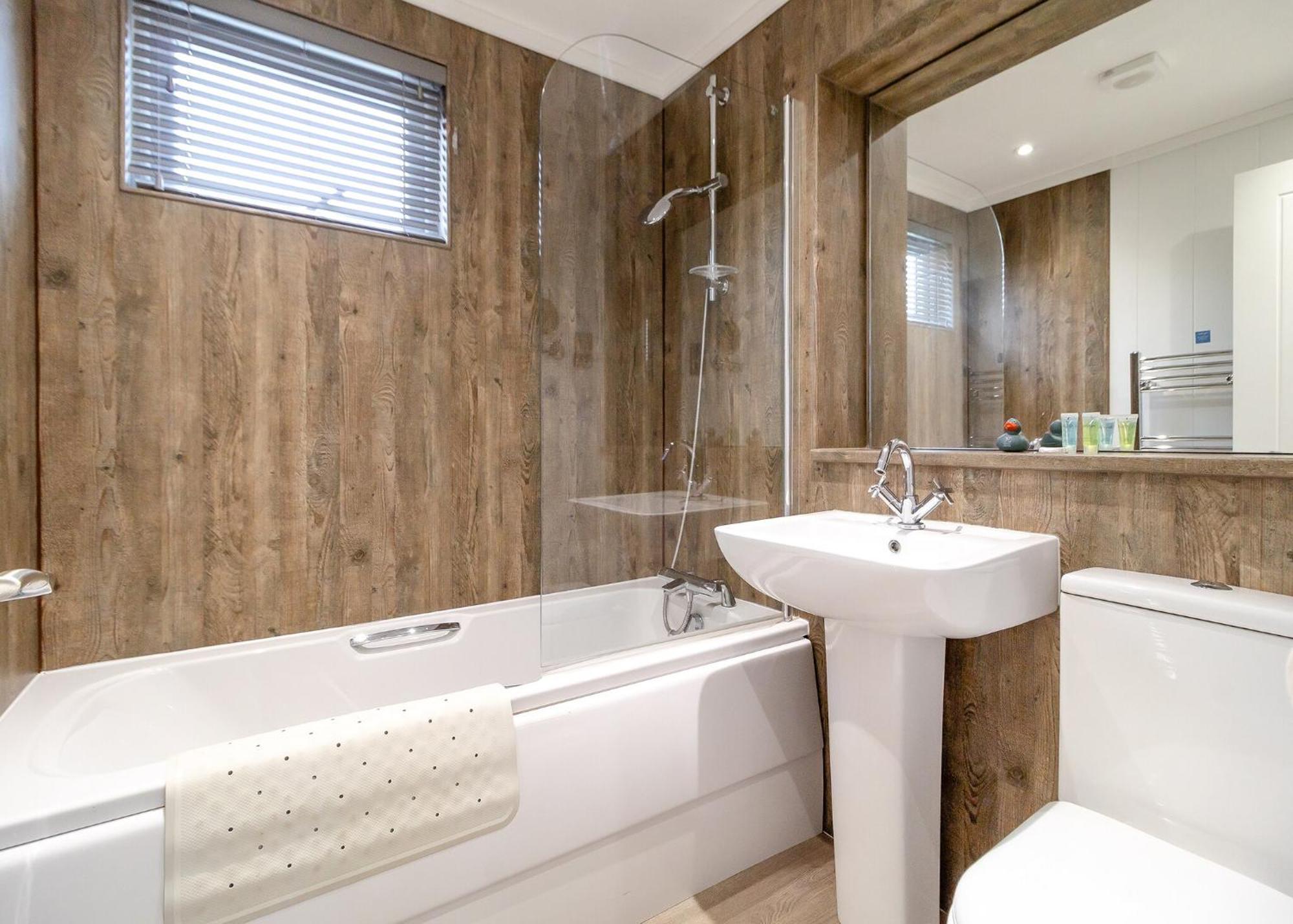 Norfolk Woods Resort And Spa Narborough  Екстер'єр фото